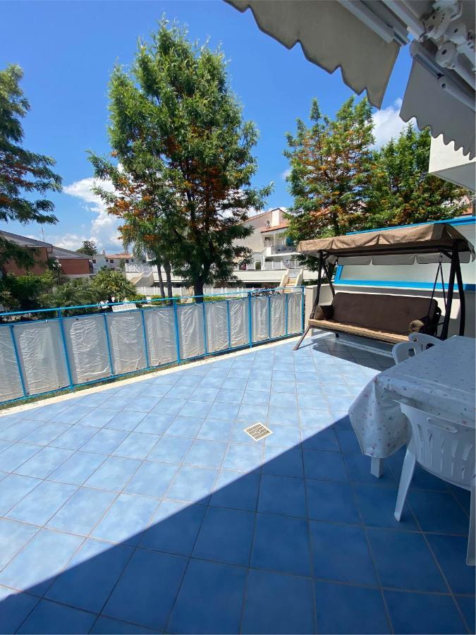 Апартаменти Residenza Le Spiagge Сперлонга Екстер'єр фото