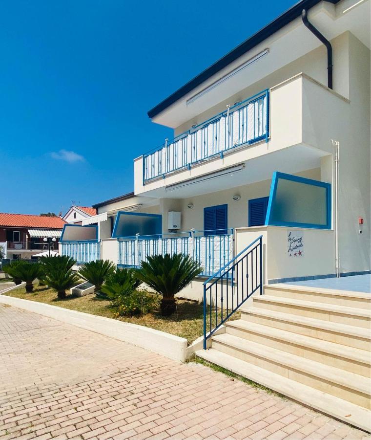 Апартаменти Residenza Le Spiagge Сперлонга Екстер'єр фото
