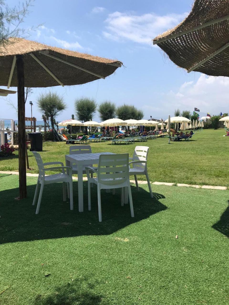 Апартаменти Residenza Le Spiagge Сперлонга Екстер'єр фото