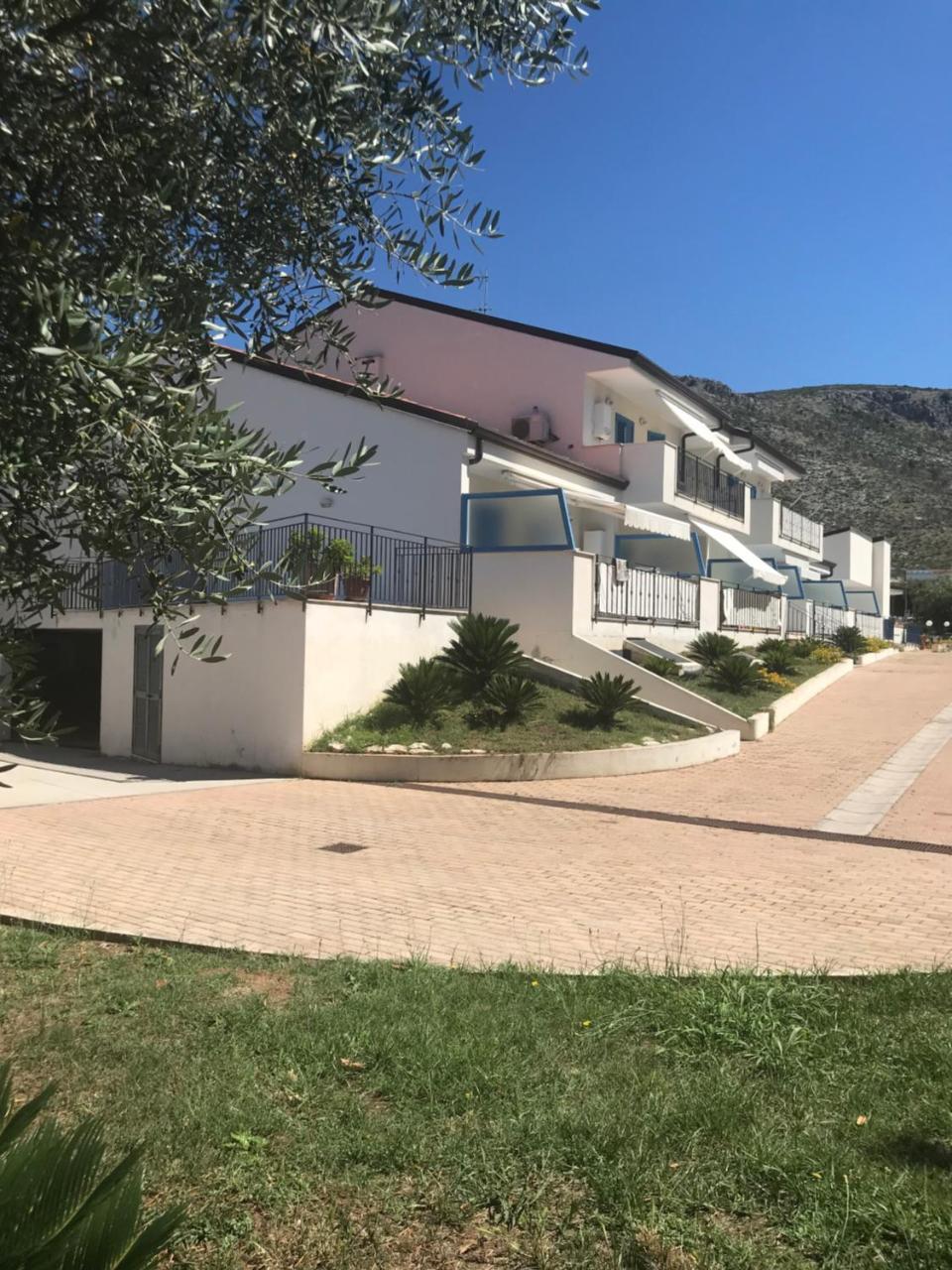 Апартаменти Residenza Le Spiagge Сперлонга Екстер'єр фото